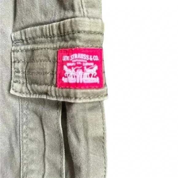 Levi’s pants - Picture 15 of 16
